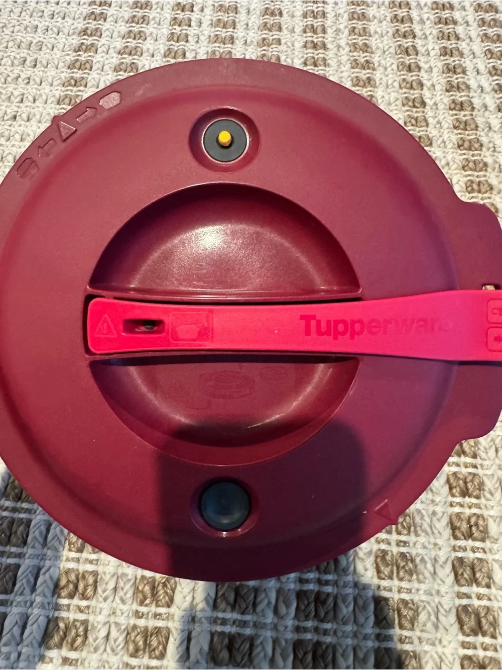 Tupperware microwave safe